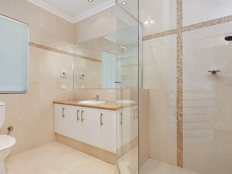 171B Riseley Street, Booragoon WA 6154