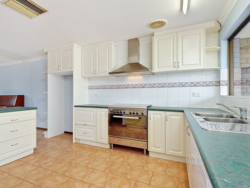 43 Matthew Avenue, Leeming WA 6149