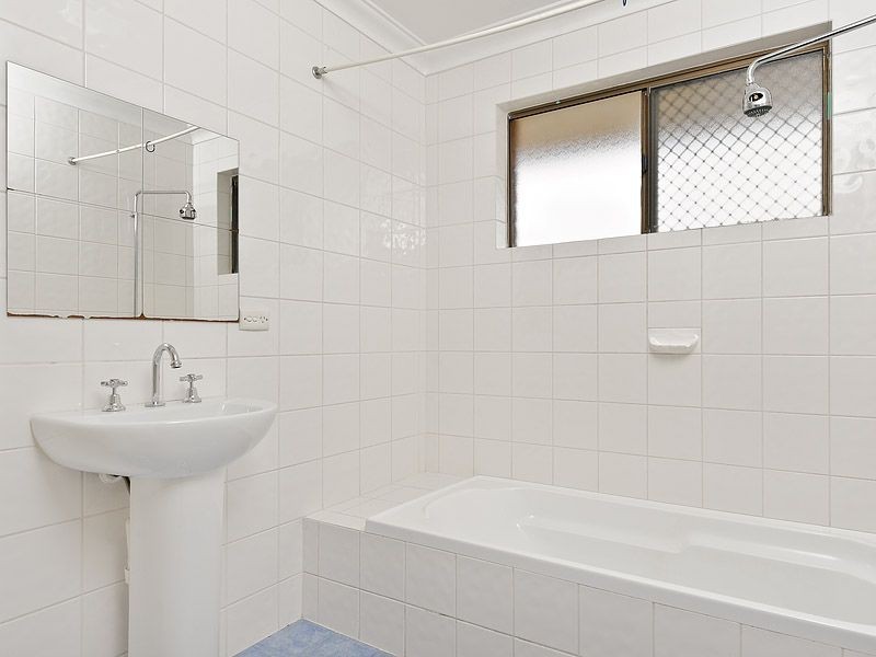 43 Matthew Avenue, Leeming WA 6149