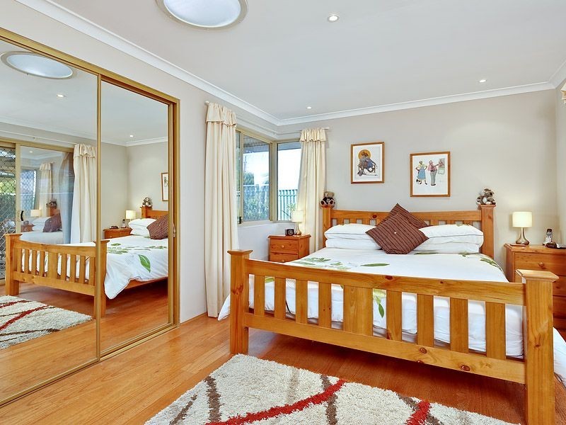 15 Greenlea Rise, Leeming WA 6149