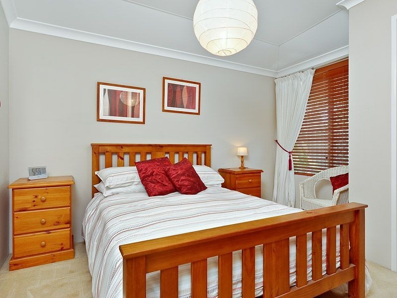 15 Greenlea Rise, Leeming WA 6149