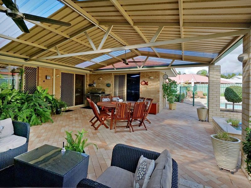 15 Greenlea Rise, Leeming WA 6149