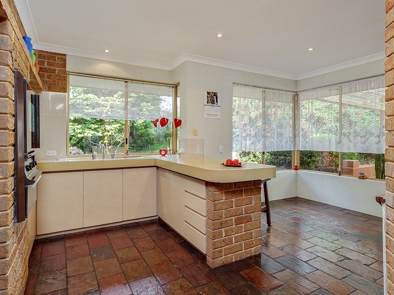 6 Eagar Corner, Leeming WA 6149