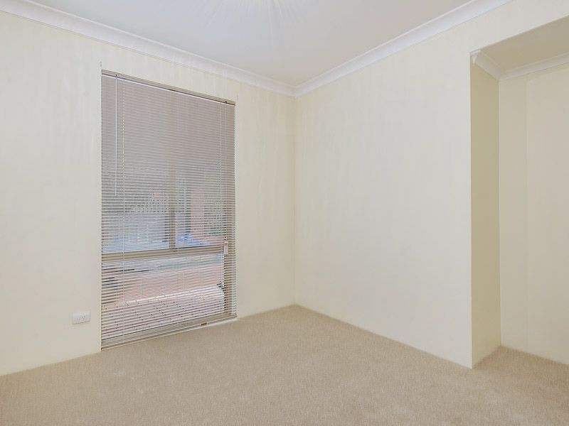 6 Eagar Corner, Leeming WA 6149