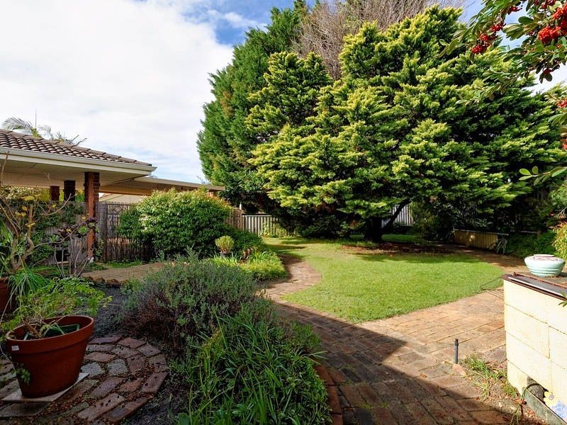 6 Eagar Corner, Leeming WA 6149