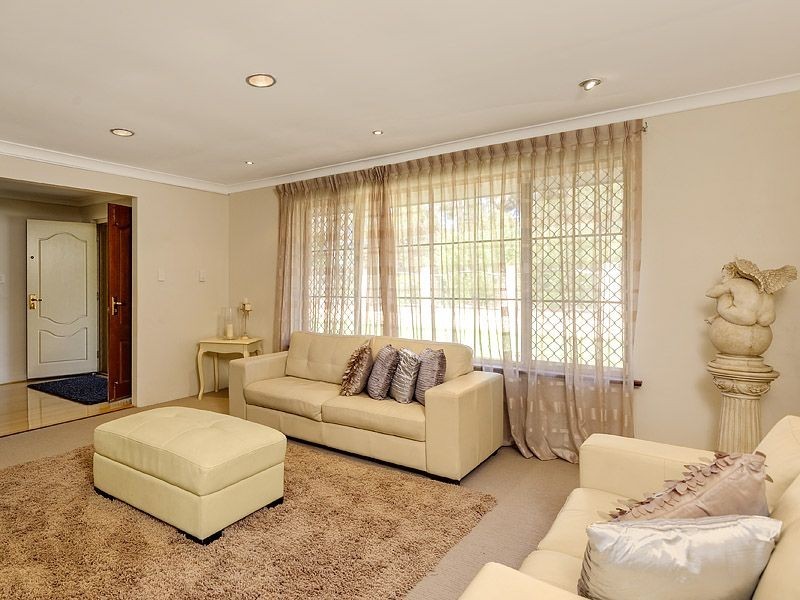 2 Dain Court, Leeming WA 6149