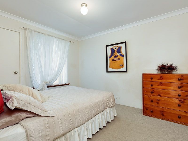 2 Dain Court, Leeming WA 6149
