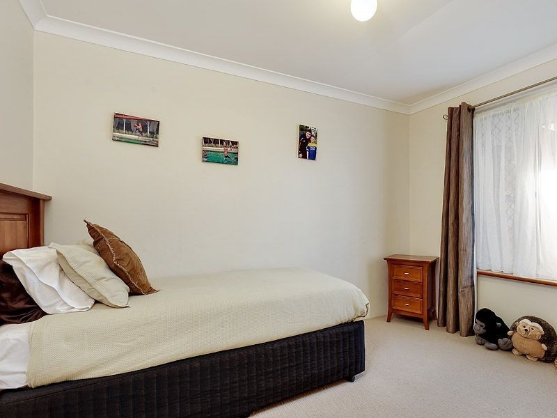 2 Dain Court, Leeming WA 6149