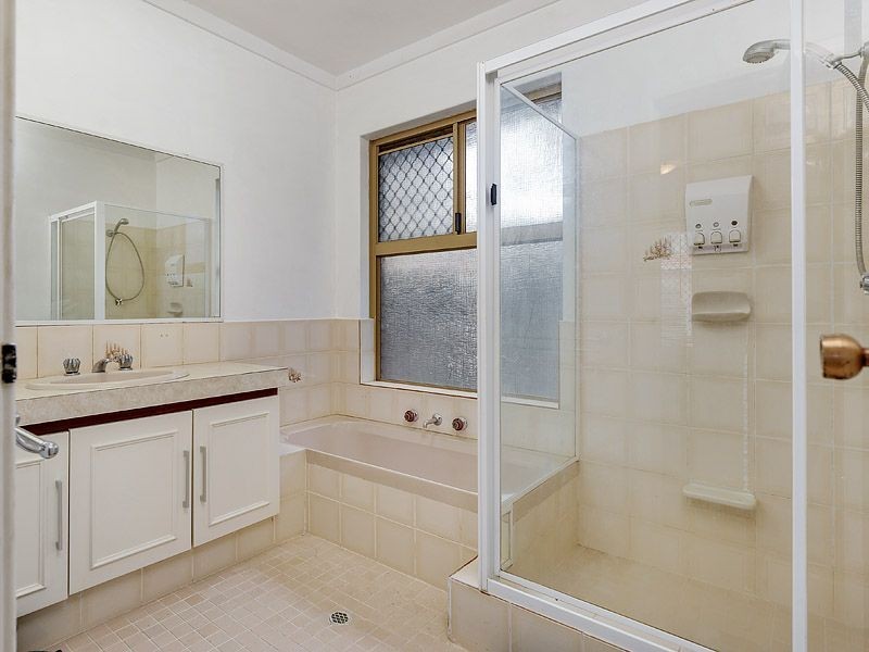 2/24 Collinson Way, Leeming WA 6149