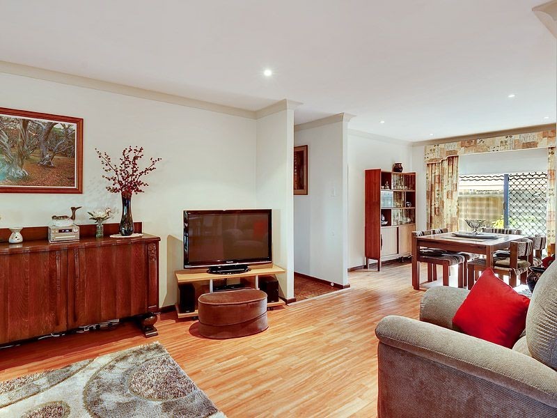 16 Krugger Place, Leeming WA 6149