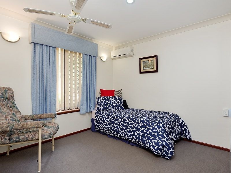 16 Krugger Place, Leeming WA 6149