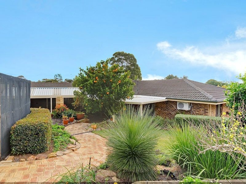 16 Krugger Place, Leeming WA 6149