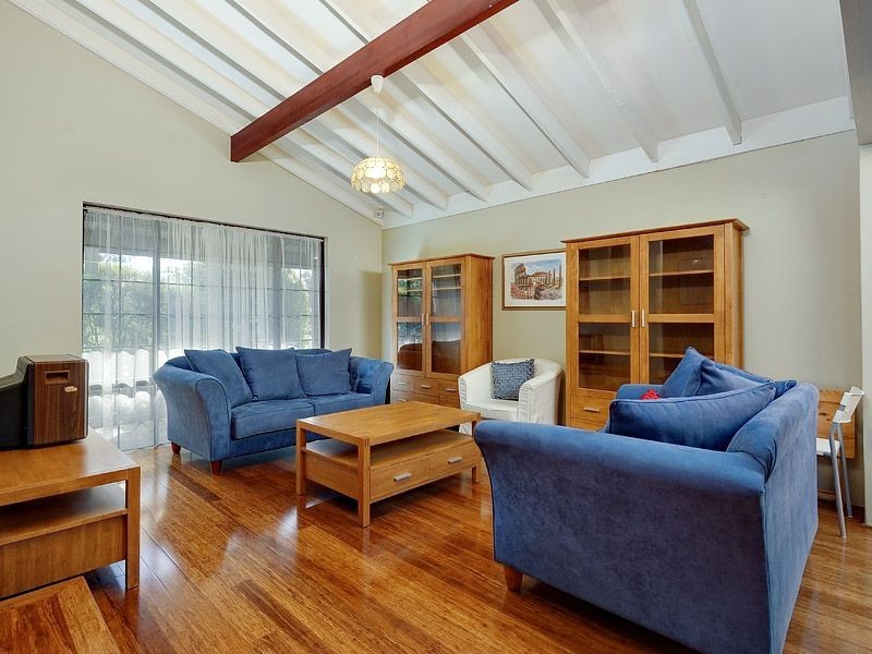 31 Westmorland Drive, Leeming WA 6149