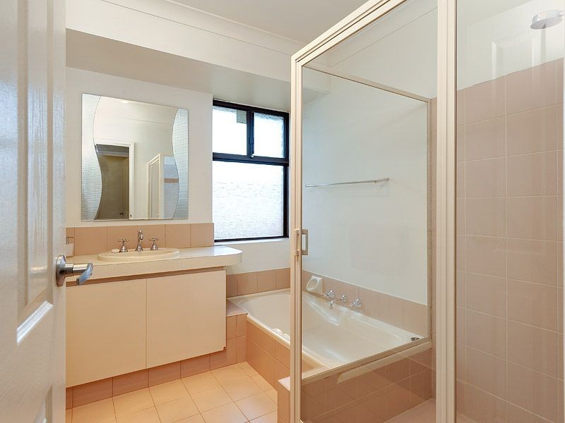 31 Westmorland Drive, Leeming WA 6149