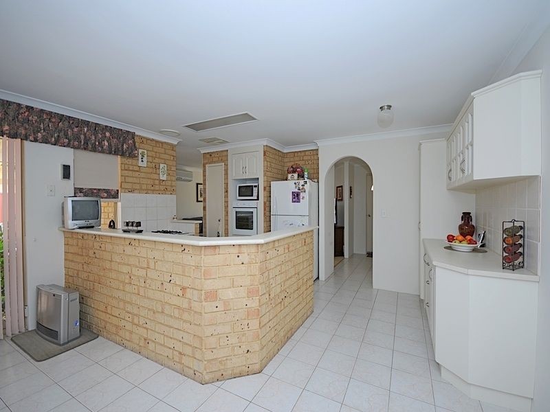 75 Casserly Drive, Leeming WA 6149