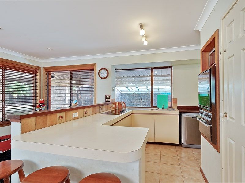 5 Barra Close, Leeming WA 6149