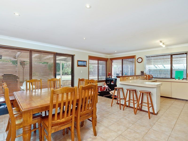 5 Barra Close, Leeming WA 6149