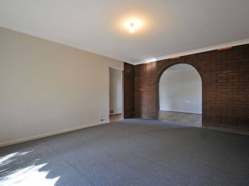 4 Hadlow Court, Leeming WA 6149