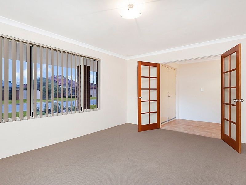 6 Serene Bend, Atwell WA 6164