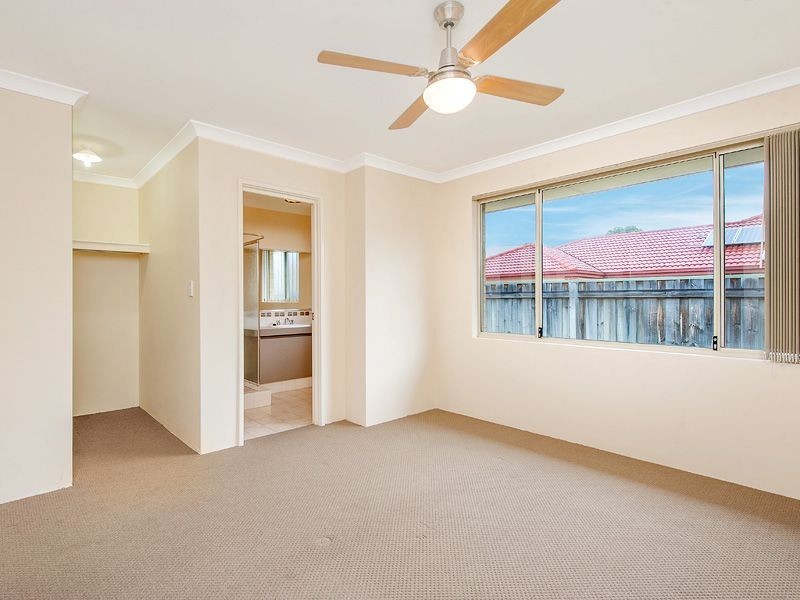 6 Serene Bend, Atwell WA 6164