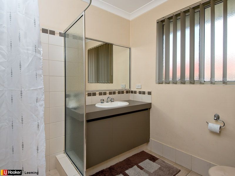 6 Serene Bend, Atwell WA 6164