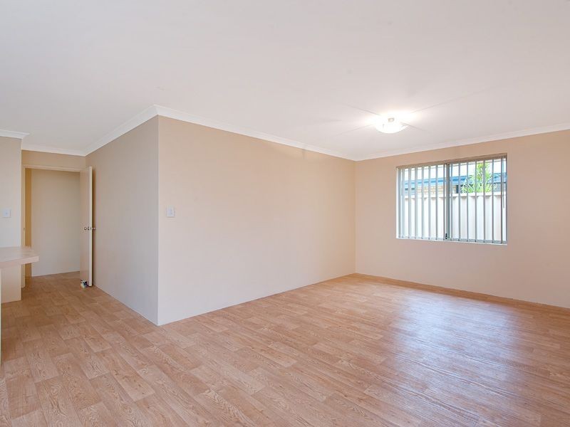 6 Serene Bend, Atwell WA 6164