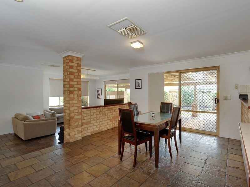 3 Wishaw Grove, Leeming WA 6149