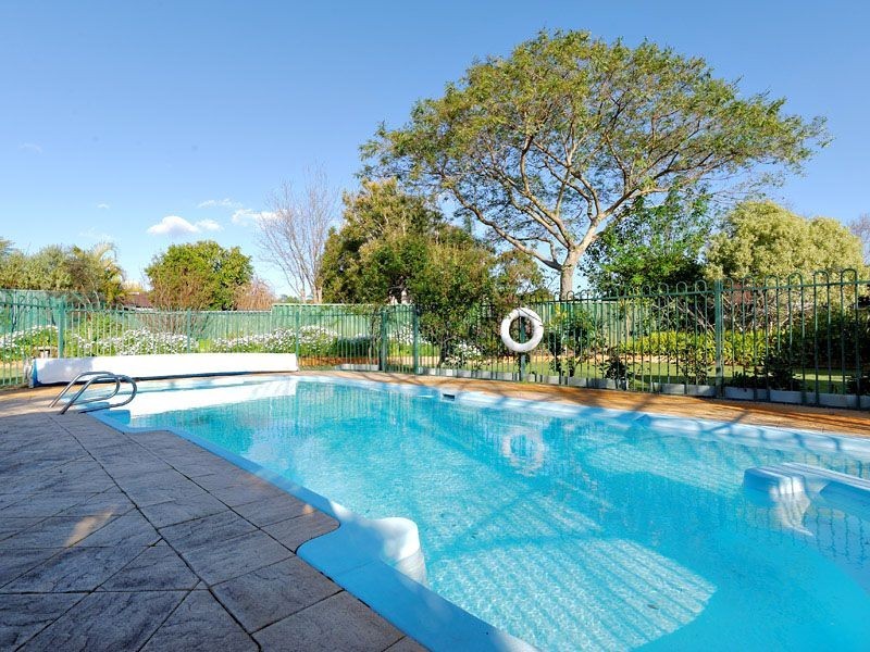 10 Ashby  Court, Leeming WA 6149