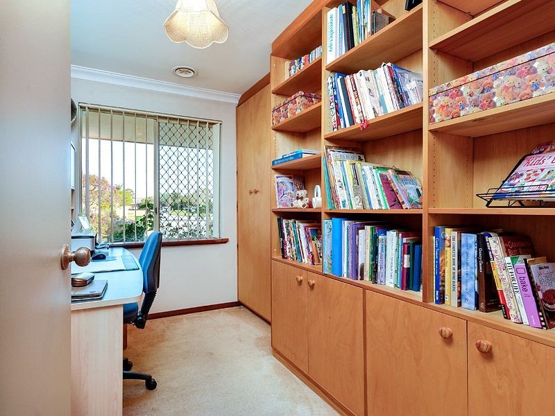 10 Ashby  Court, Leeming WA 6149
