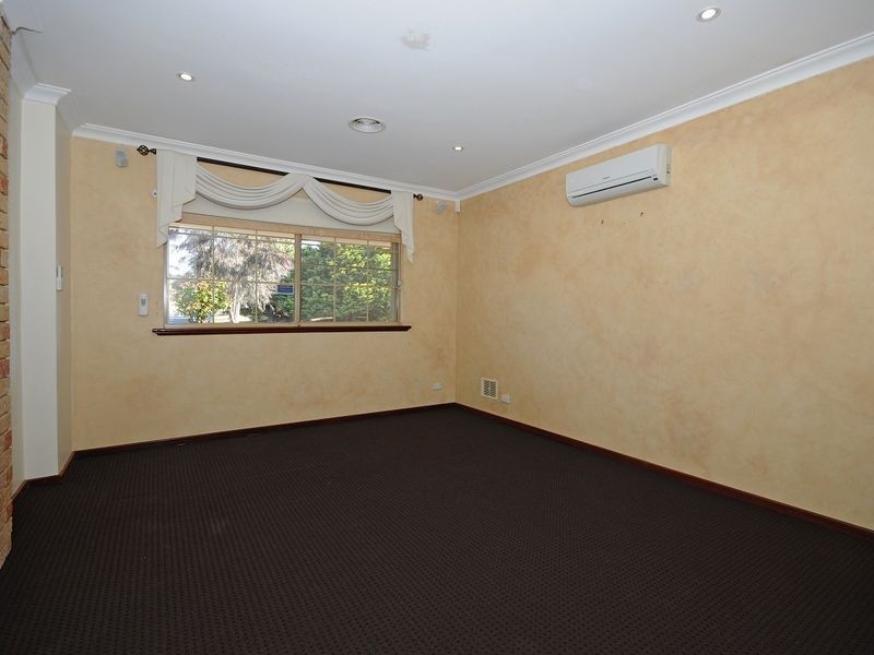 43 Casserly Drive, Leeming WA 6149