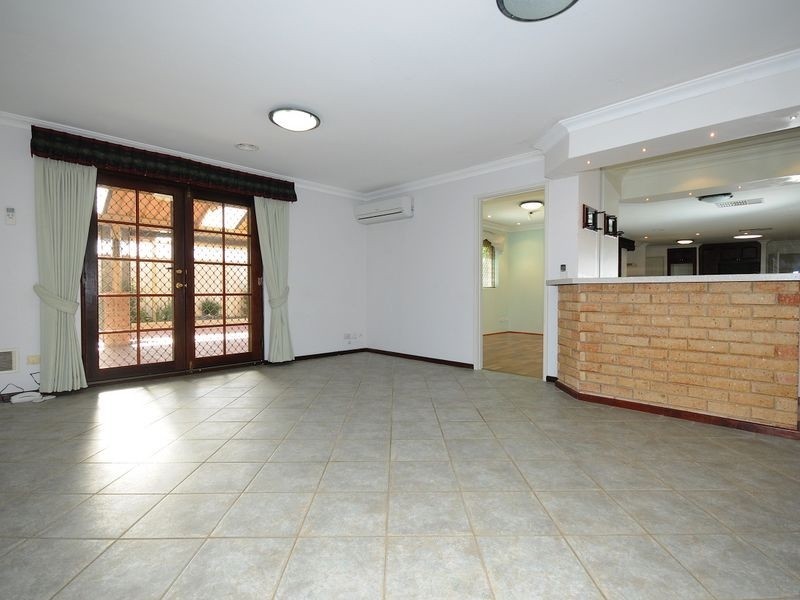 43 Casserly Drive, Leeming WA 6149