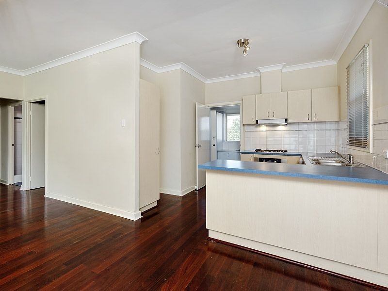 30 Leece Street, Coolbellup WA 6163