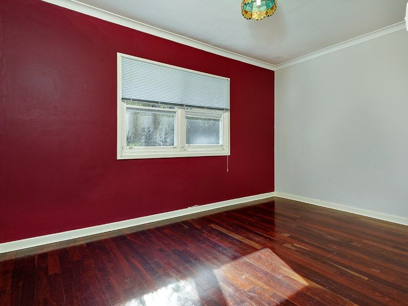 30 Leece Street, Coolbellup WA 6163