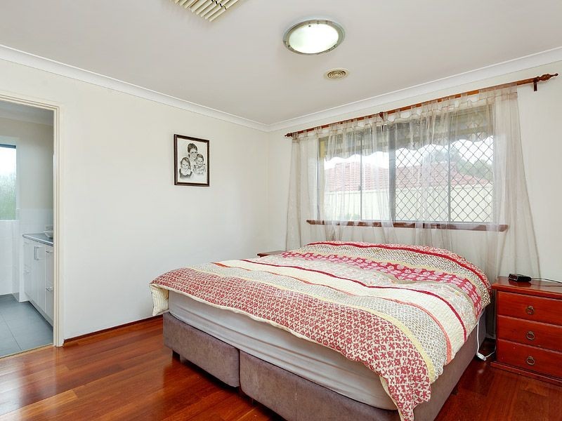 4 Cain Place, Leeming WA 6149