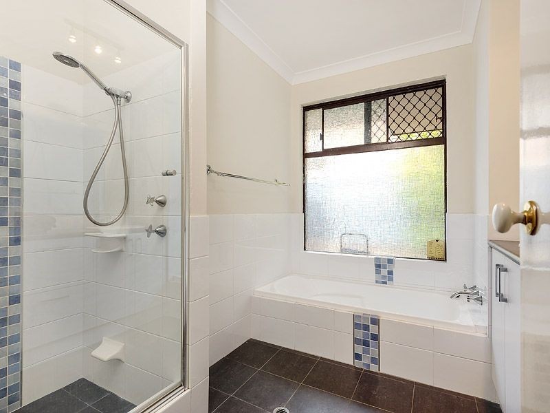 4 Cain Place, Leeming WA 6149