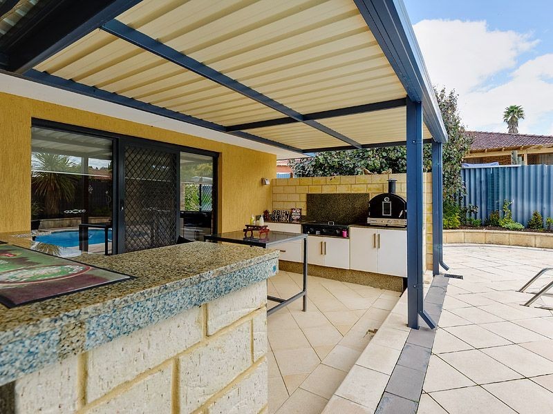 4 Cain Place, Leeming WA 6149