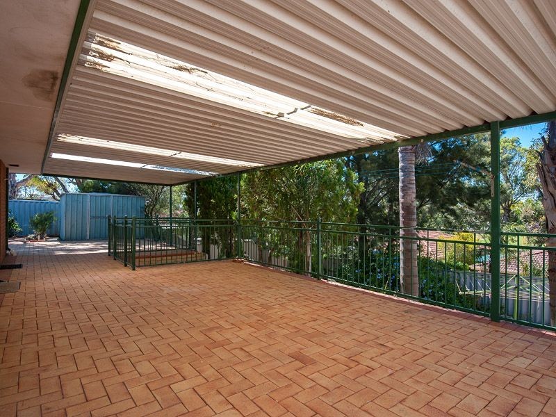 11 Conigrave Road, Yangebup WA 6164