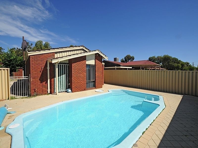 38 Velgrove Avenue, Parkwood WA 6147