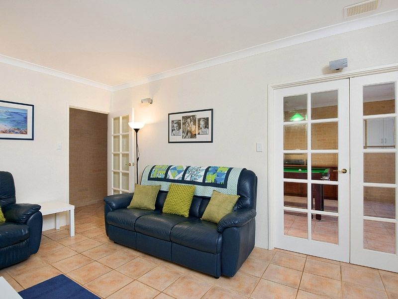 26 Kershaw Gardens, Leeming WA 6149