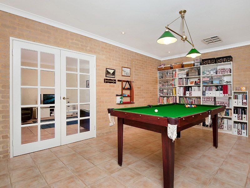 26 Kershaw Gardens, Leeming WA 6149