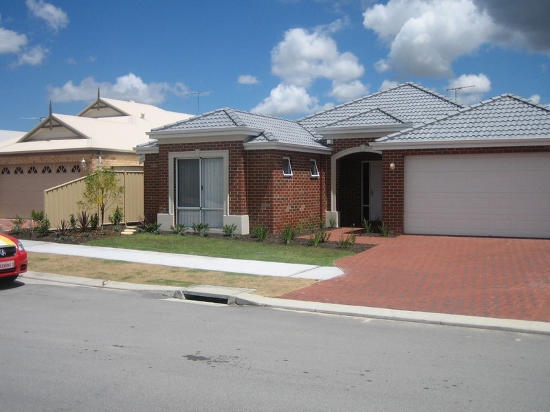 54 Claridge Circle, Thornlie WA 6108