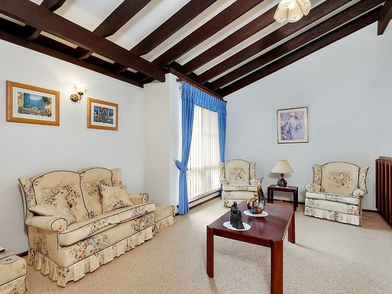 43 Gladstone Road, Leeming WA 6149