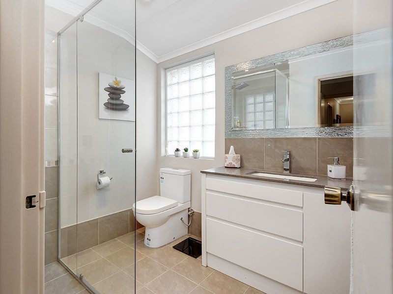 43 Gladstone Road, Leeming WA 6149