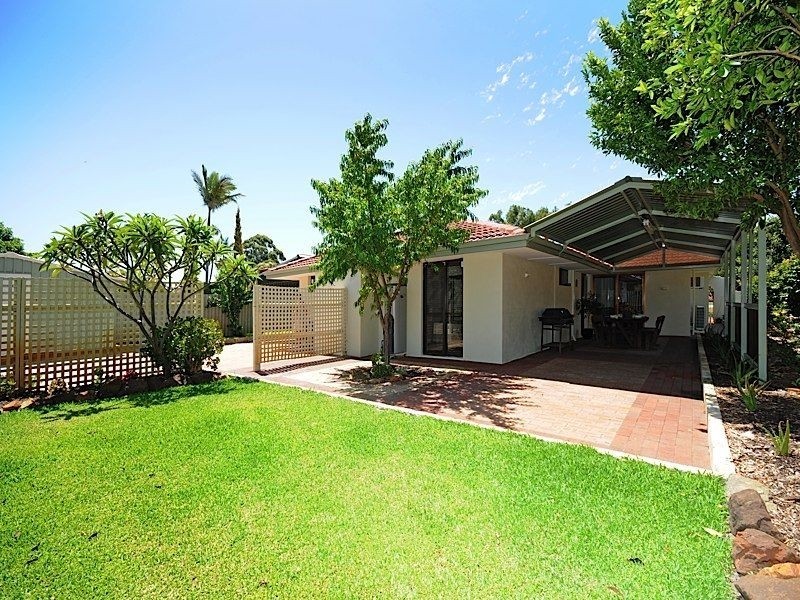 152 Parry Avenue, Bull Creek WA 6149