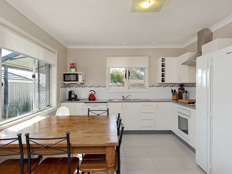 17 Erpingham Road, Hamilton Hill WA 6163