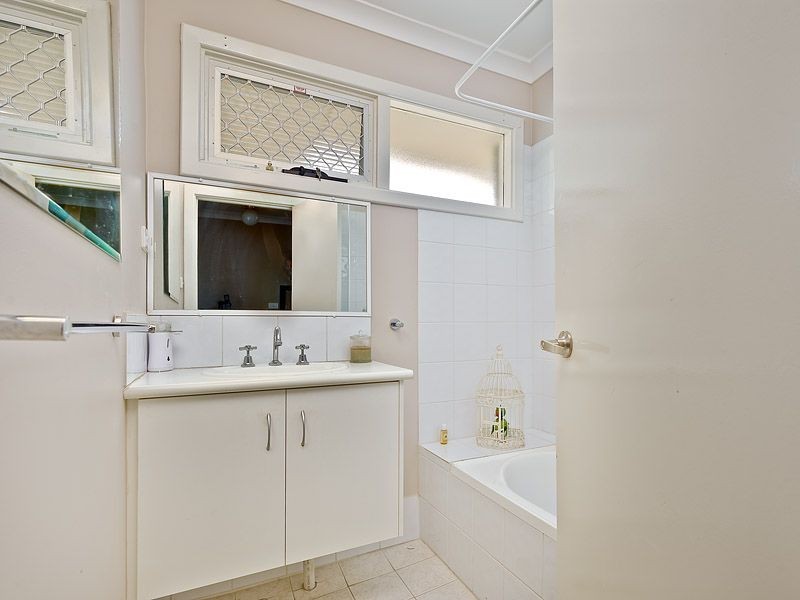 17 Erpingham Road, Hamilton Hill WA 6163