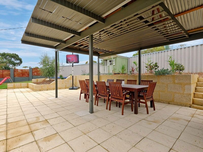 17 Erpingham Road, Hamilton Hill WA 6163