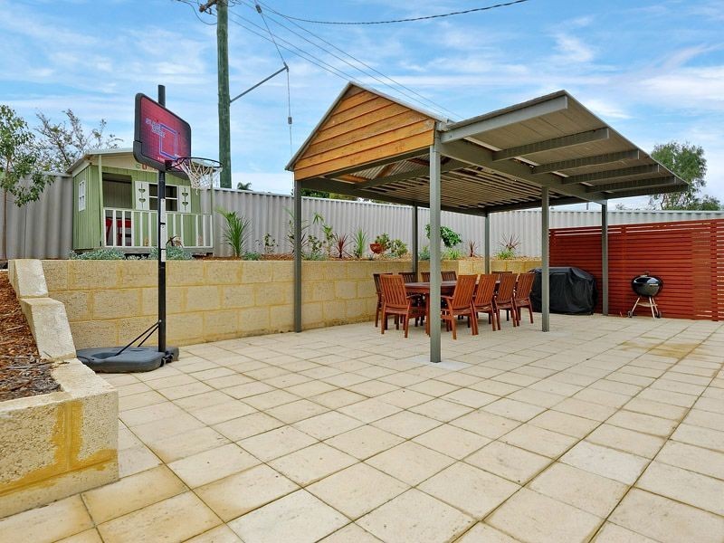 17 Erpingham Road, Hamilton Hill WA 6163