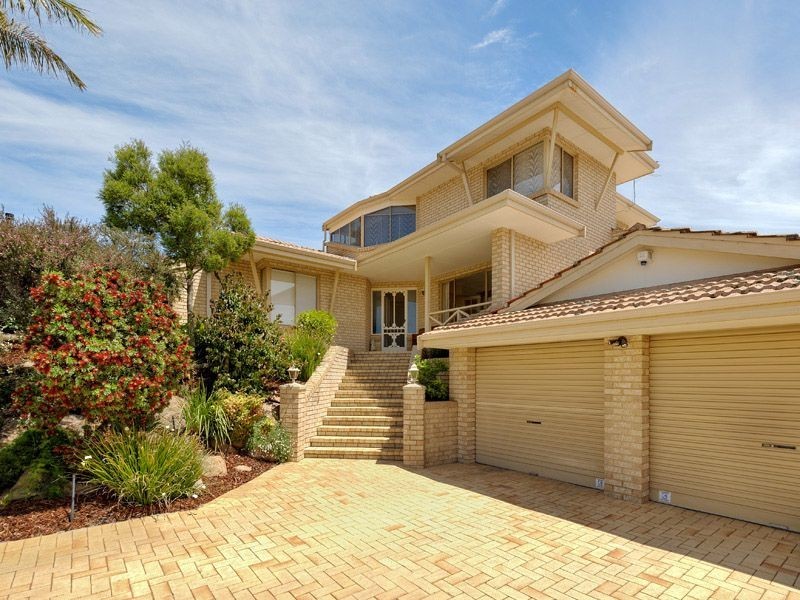 10 Denic Rise, Leeming WA 6149