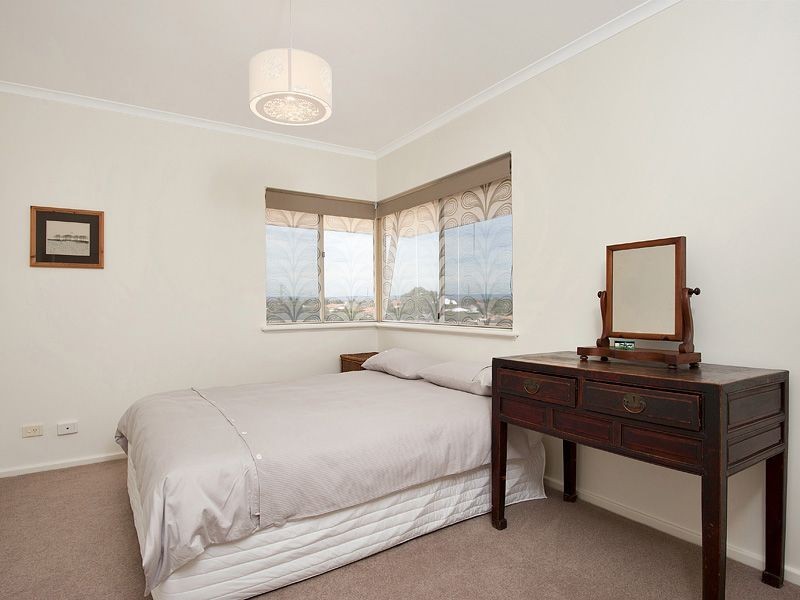 10 Denic Rise, Leeming WA 6149